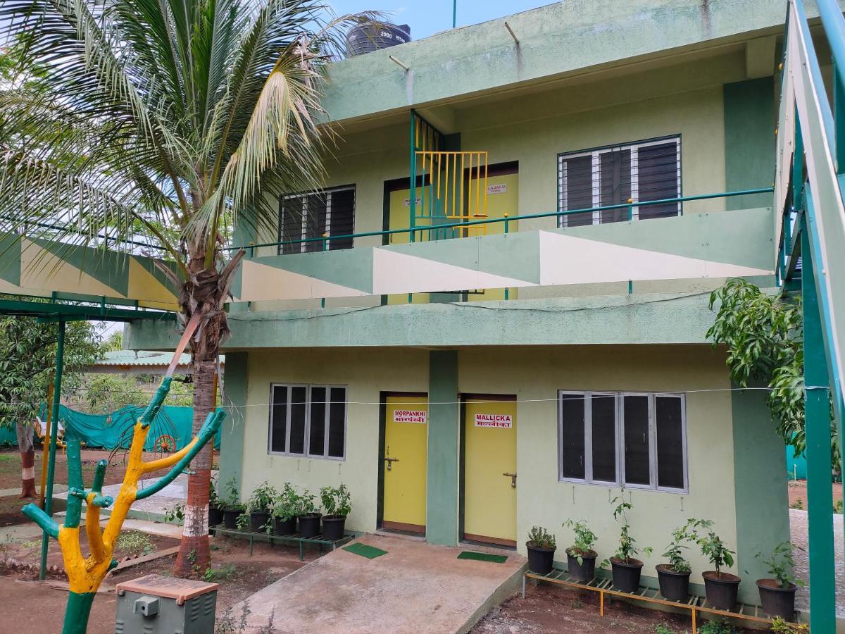 Dirghayu Farms Agri Resort Pvt Ltd Atgaon Exterior photo